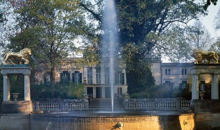 Glienicke Palace with fountain in Berlin