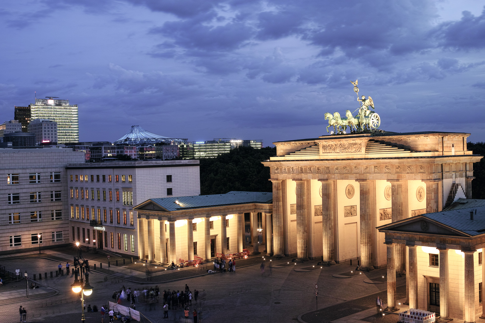 Brandenburg Gate In Berlin History Events More Visitberlin De