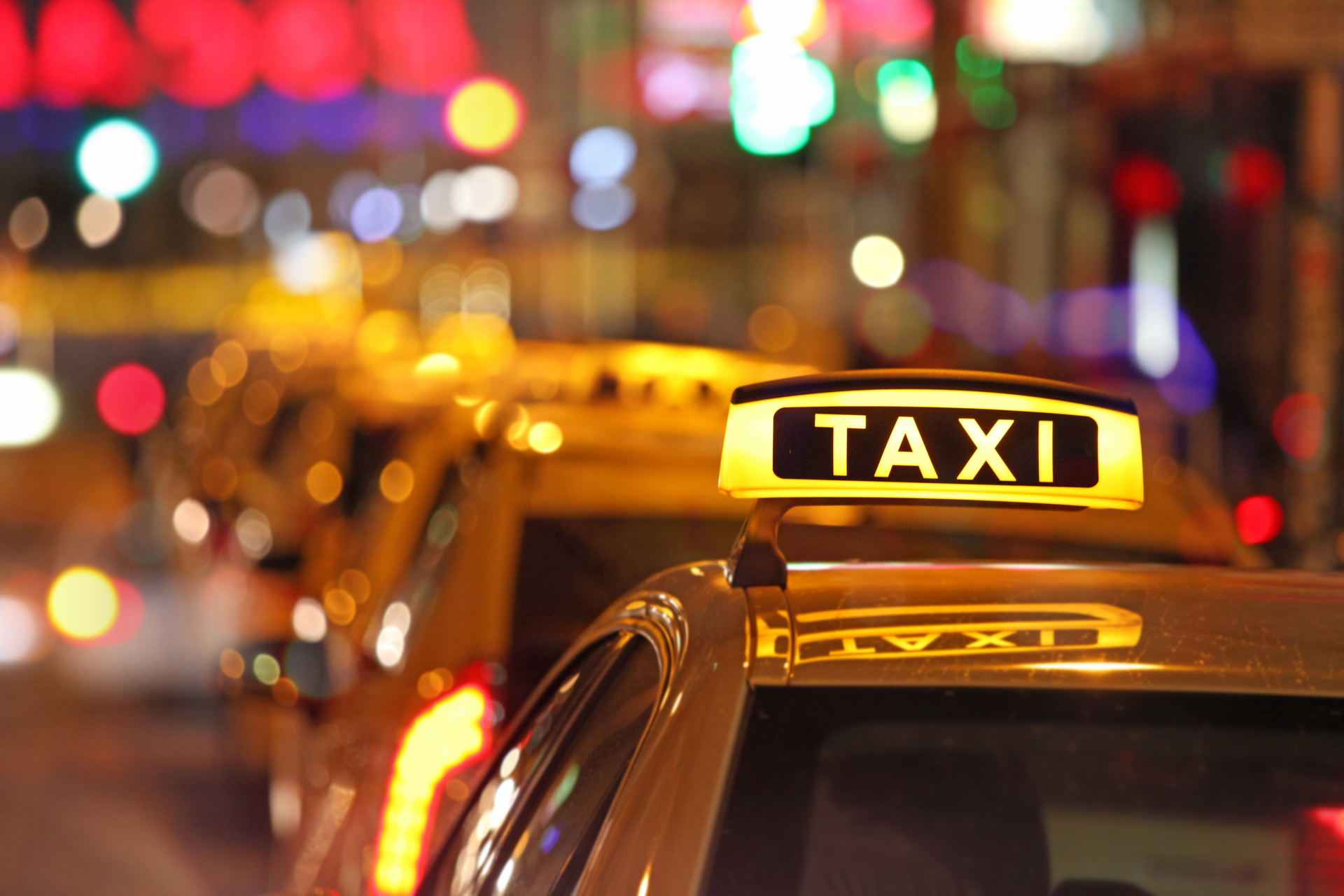 Taxis_iStock.com_Foto%20Maxiphoto_DL_PPT_0.jpg