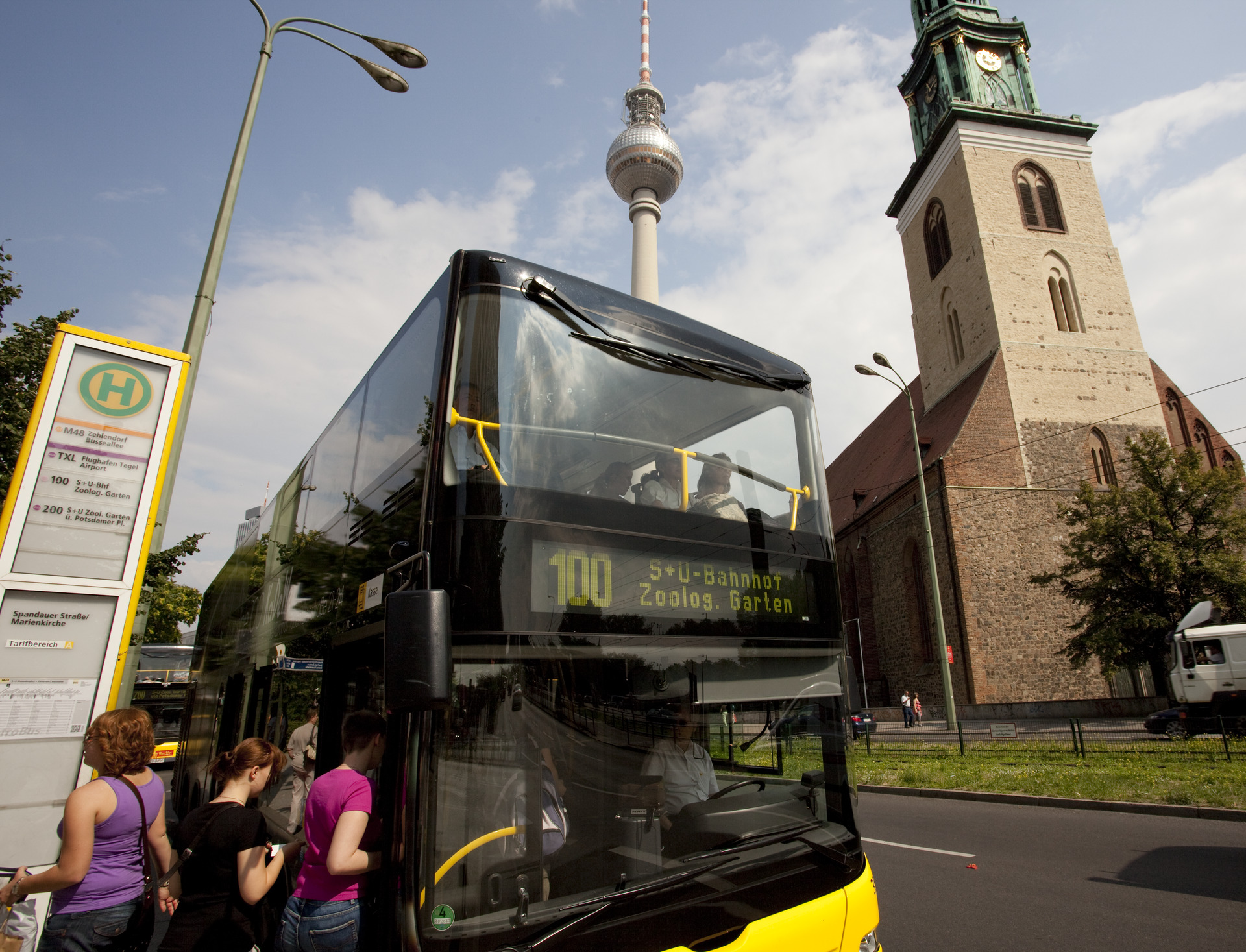 Explore Berlin By Bus 100 Visitberlin De
