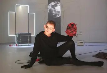 HERR TEUFEL FAUST: Solo-Drama mit Dominique Horwitz