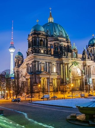 Berlin Dom und Fernsehturm im Winter Berlin Dom und Fernsehturm im Winter