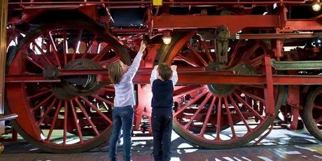 Foto: Kinder im Technikmuseum in Berlin