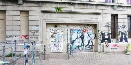 Eingangsbereich des Berghain Berlin, ein ehemaliges Heizkraftwerk