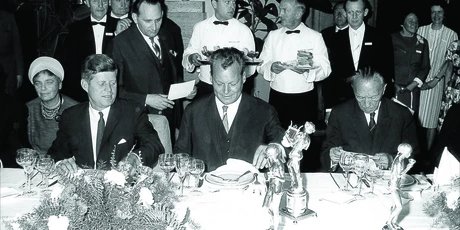 Brandt, Adenauer, Kennedy im Hotel Bristol Berlin 