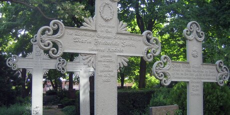 Eisenkreuze auf dem Dorotheenstädtischen Friedhof