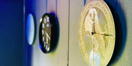 The Bounty Island - Escape Room Spiel Berlin - Uhren