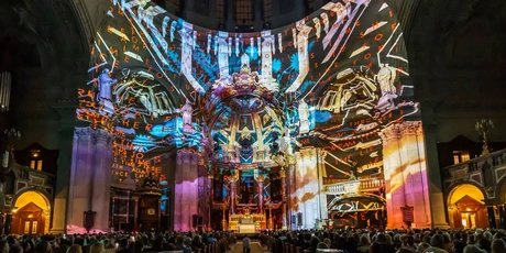 Berliner Dom während des Festival of Lights