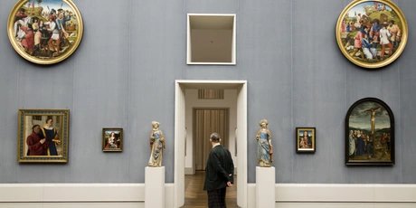 Besucher in der Gemäldegalerie im Kulturforum Berlin-Tiergarten