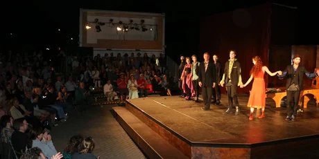 Prolog Bühne des Globe Berlin