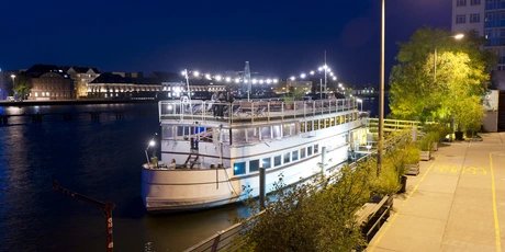 Hoppetosse an der Arena Treptow