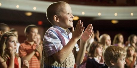 Enfants au théâtre