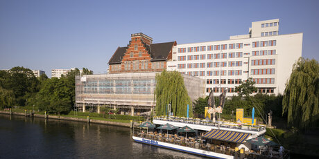 Restaurant ship Spreeblick in the Hansa quarter