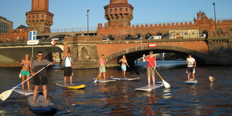Nalani Sup Surving at Oderbaumbrücke in Berlin