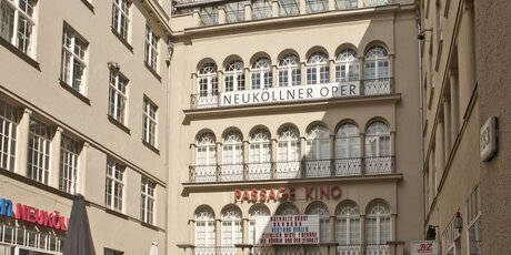 Innenhof der Neuköllner Oper Berlin