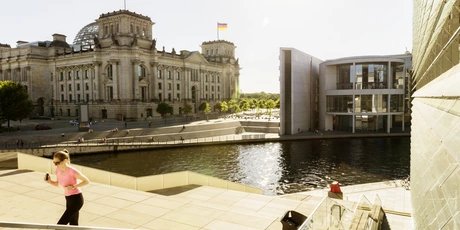 Spreebogen im Regierungsviertel