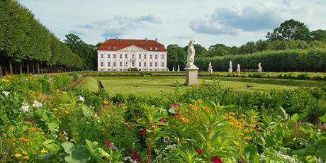Schloss Friedrichsfelde at Tierpark Berlin