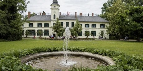 Schloss und Gutshof Britz