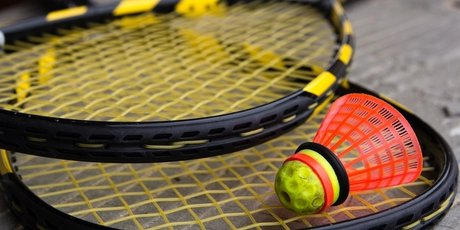 Shuttlecock on speedminton racket