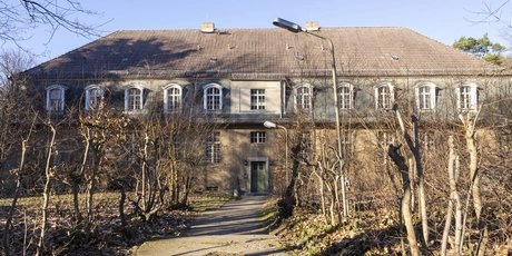 Städtische Zentrale Buch - Amtshaus und Verwaltungsgebäude Am Stener Berg 4