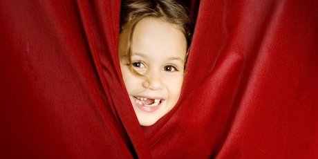 Enfant au théâtre