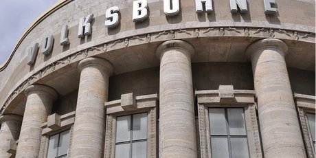 Vista exterior de la Volksbühne Berlín