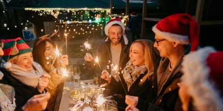 Weihnachtsfeier_c_GettyImages_AleksandarNakic