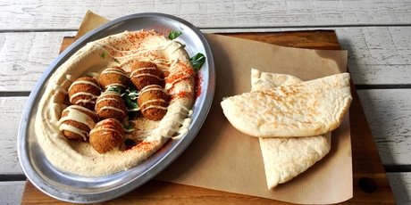 Falafel, Hummus und Pitabrot