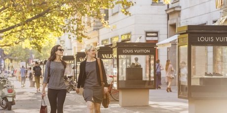 Compras y pasear en Kurfürstendamm en Berlín