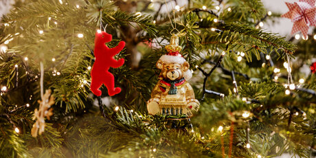 Festively decorated Christmas tree with Berlin Bears