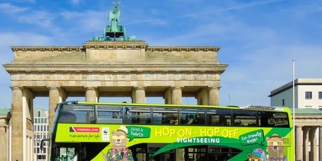 Stromma Bus vor dem Brandenburger Tor