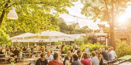 Café SCHOENBRUNN im Volkspark Friedrichshain