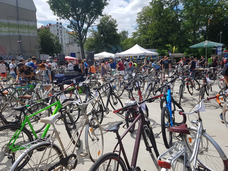 Berlin bicycle market