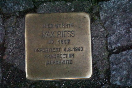 Stolperstein für Max Riess in Berlin