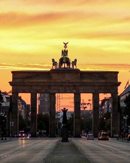 Brandenburger Tor vom Platz des 18. März aus gesehen