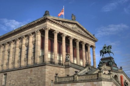 Antigua Galería Nacional en la Isla de los Museos de Berlín
