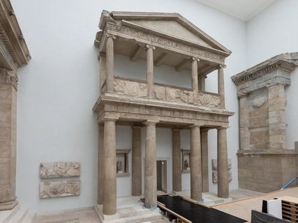 Athena Propylon von Pergamon