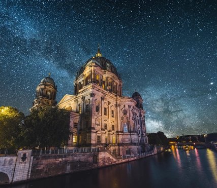 Berliner Dom nachts
