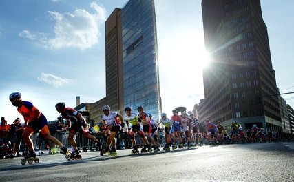 Skater-Marathon am Potsdamer Platz Berlin-Marathon mit Inline-Skatern am Potsdamer Platz