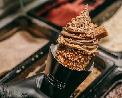 Chimneys Berlin Baumstrietzel with brittle and chocolate