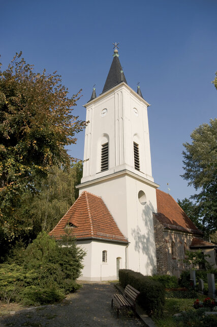 Dorfkirche und Kirchgarten Stralau