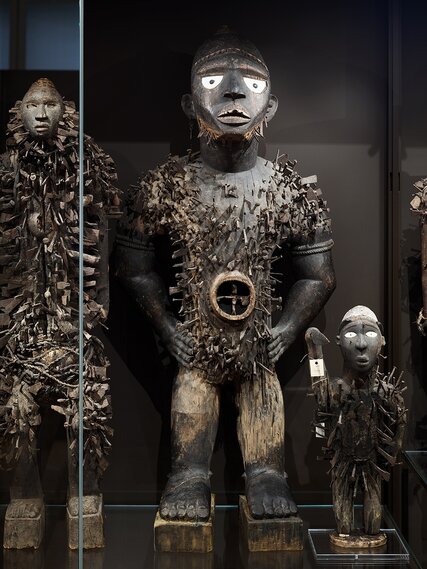 Afrikanische Skulptur im Ethnologischen Museum im Humboldt Forum