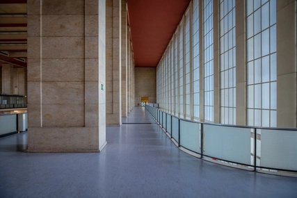 ehemaliges Flughafengebäude Tempelhof