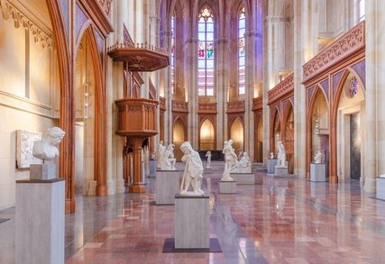 Skulpturenausstellung in der Friedrichswerderschen Kirche Skulpturenausstellung in der Friedrichswerderschen Kirche in Berlin