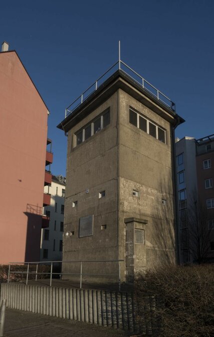 Günter Litfin Memorial - the former leadership tower at the Kieler Ufer Gedenkstätte Günter Litfin- der ehemalige Führungsturm am Kieler Ufer
