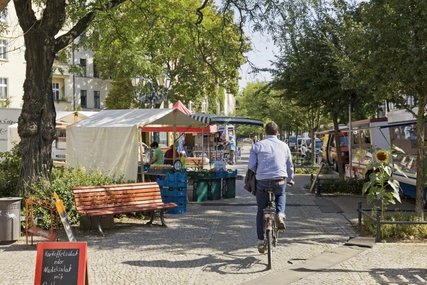 Wochenmarkt am Tuchollaplatz