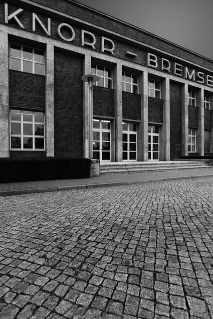 Fassade Werkzeugmaschinenfabrik Knorr-Bremse, Berlin