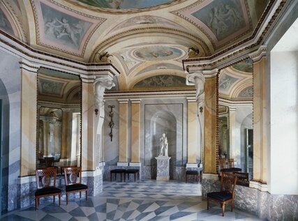 Palais de marbre à Potsdam ; salle de la grotte