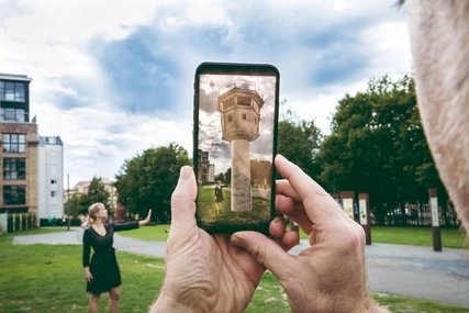Augmented Reality: Virtueller Wachturm MauAR-App Berlin