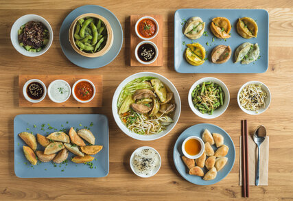 Momos Restaurant: Table set with vegetarian dumplings
